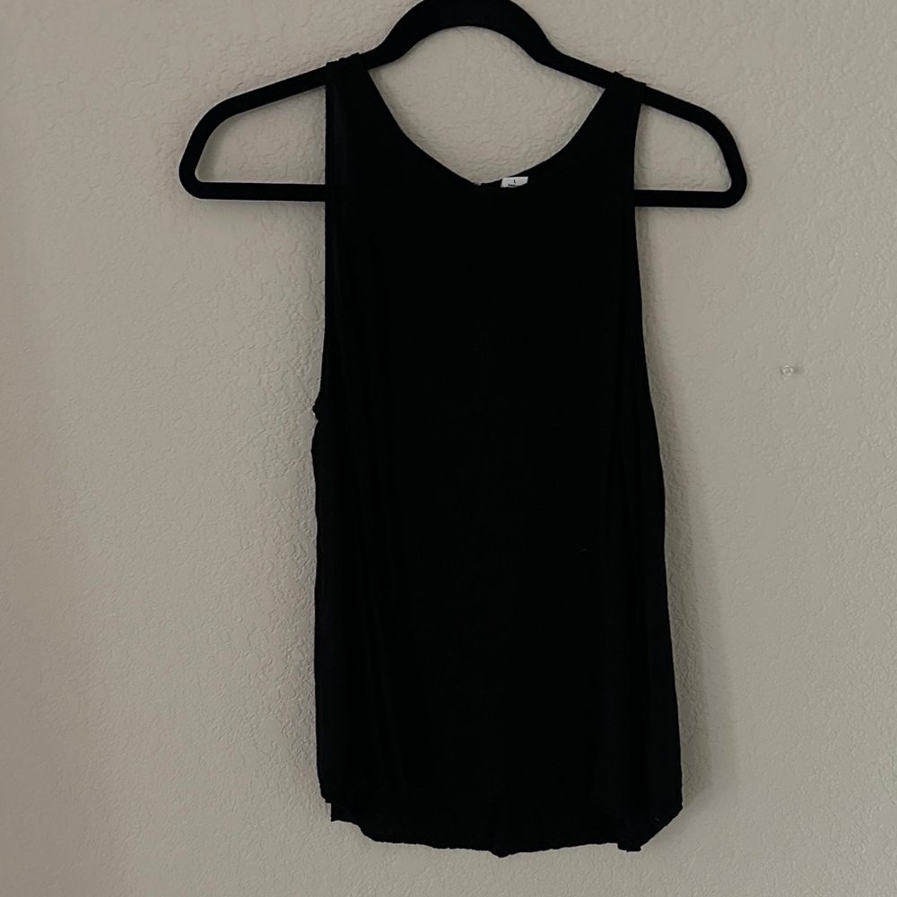 Old Navy Black Sleeveless Women's Blouse Size L
